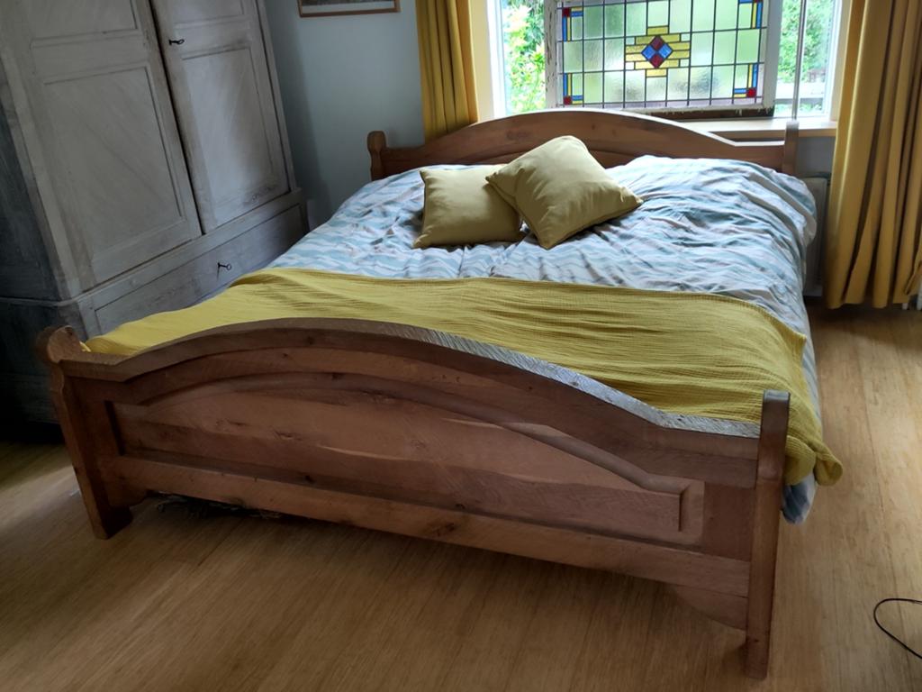 Stijlvol massief houten tweepersoonsbed, Ophalen, Gebruikt, Bruin, Klassiek