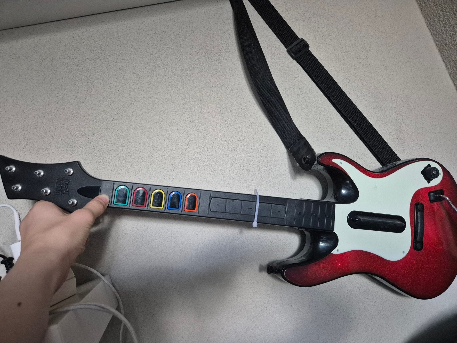 Guitar Hero World Tour PS3 met gitaar(geen kabel/handleiding, Ophalen of Verzenden, Gebruikt, Muziek, Vanaf 12 jaar