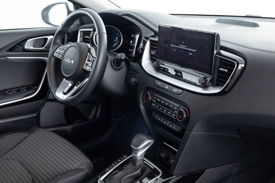 Kia Ceed Sportswagon 1.6 GDI PHEV DynamicLine | Full LED | N, 12 maanden, Stof, Gebruikt, 1 kg