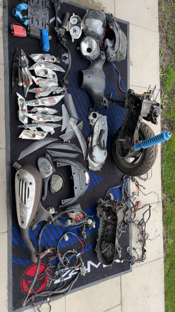 Piaggo onderdelen 70cc carters, Ophalen of Verzenden, Zo goed als nieuw, Blok, Piaggio