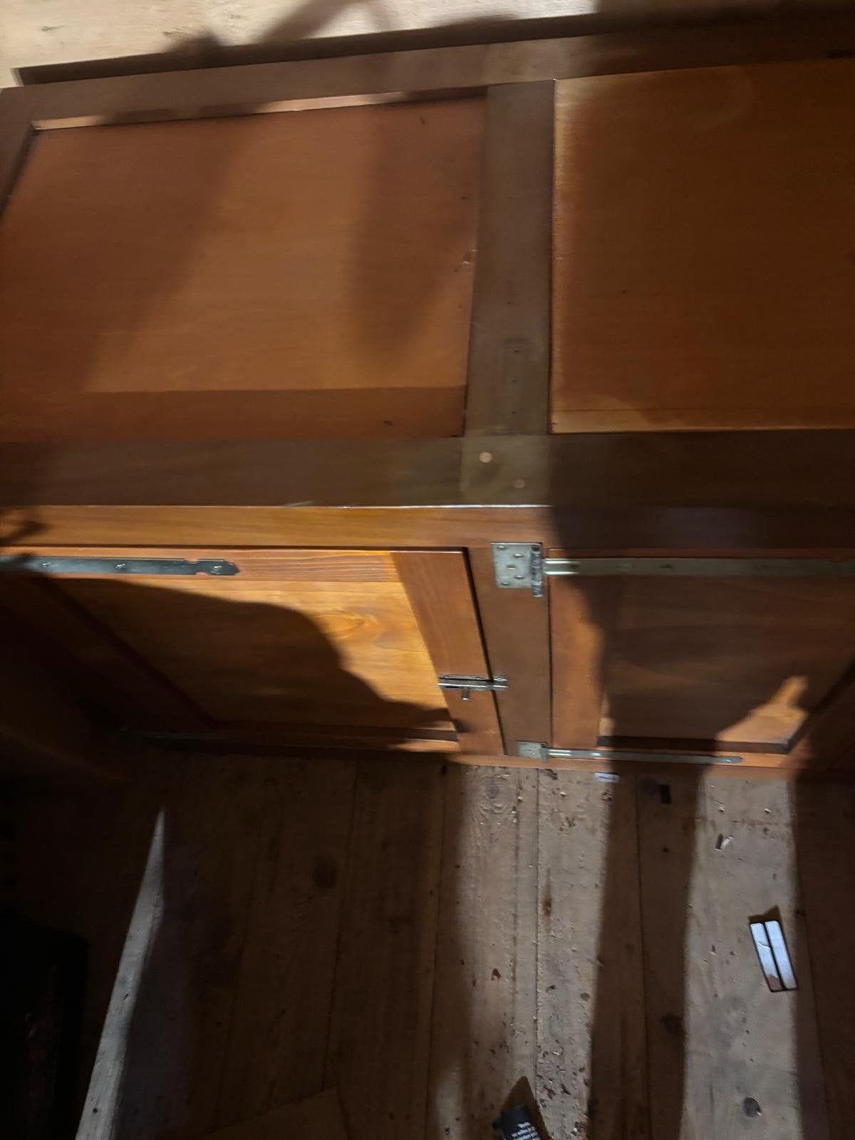 Houten kastje met 3 deuren, Ophalen of Verzenden