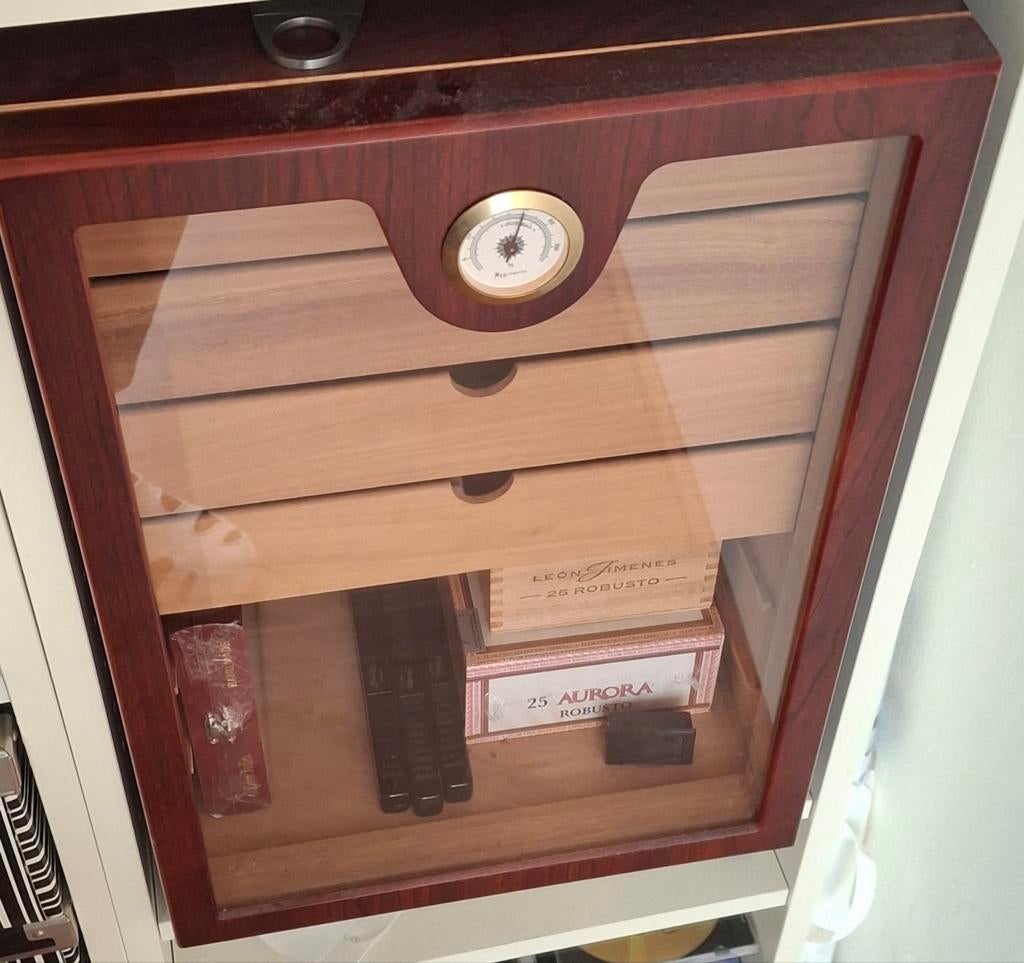 Humidor 7 lades met en toebehoren - complete set, Verzamelen, Rookartikelen, Aanstekers en Luciferdoosjes, Ophalen, Zo goed als nieuw