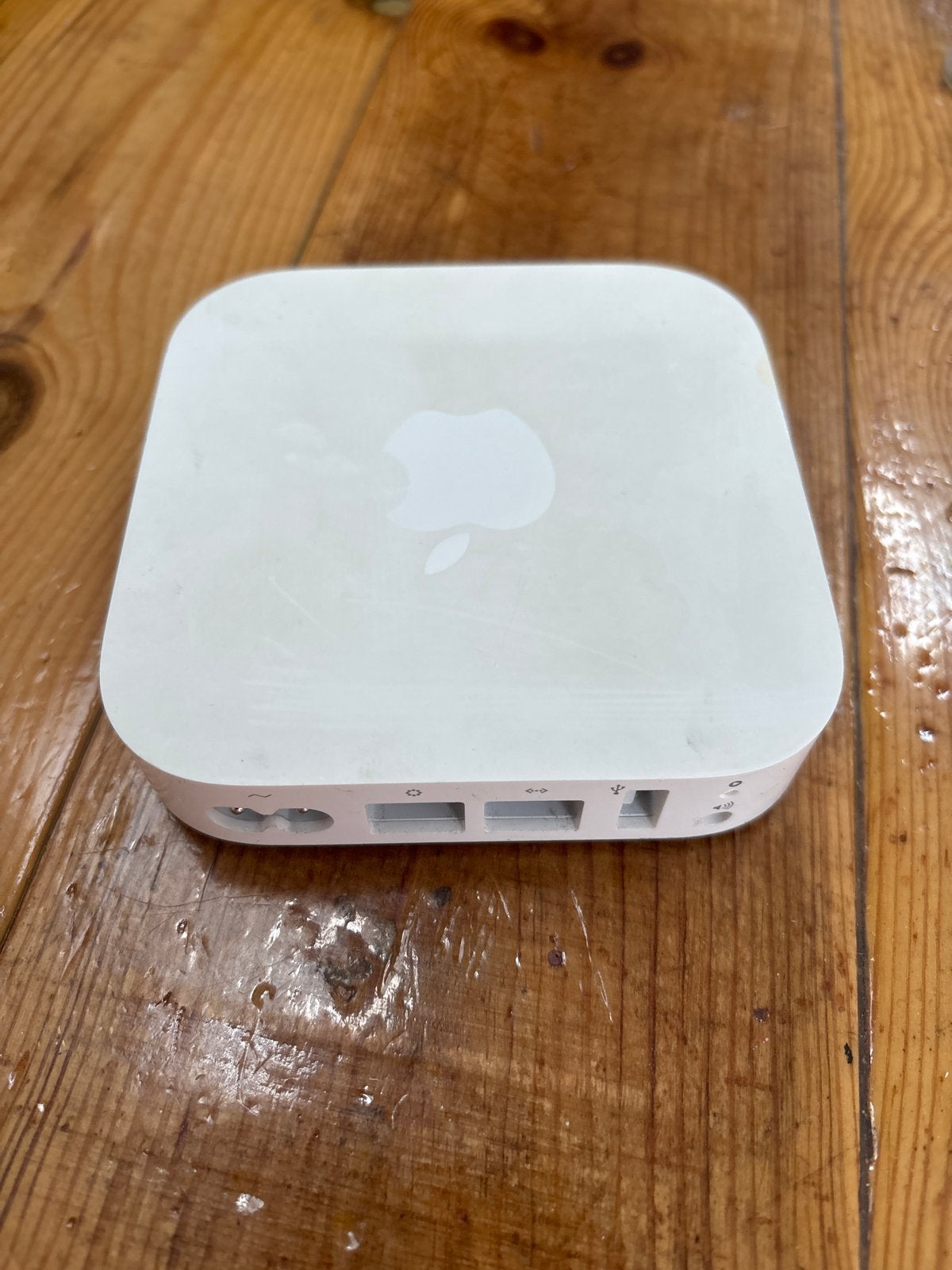Koopje: 2 x Apple AirPort Express (2e gen) A1392 Router, Ophalen, Gebruikt, Router