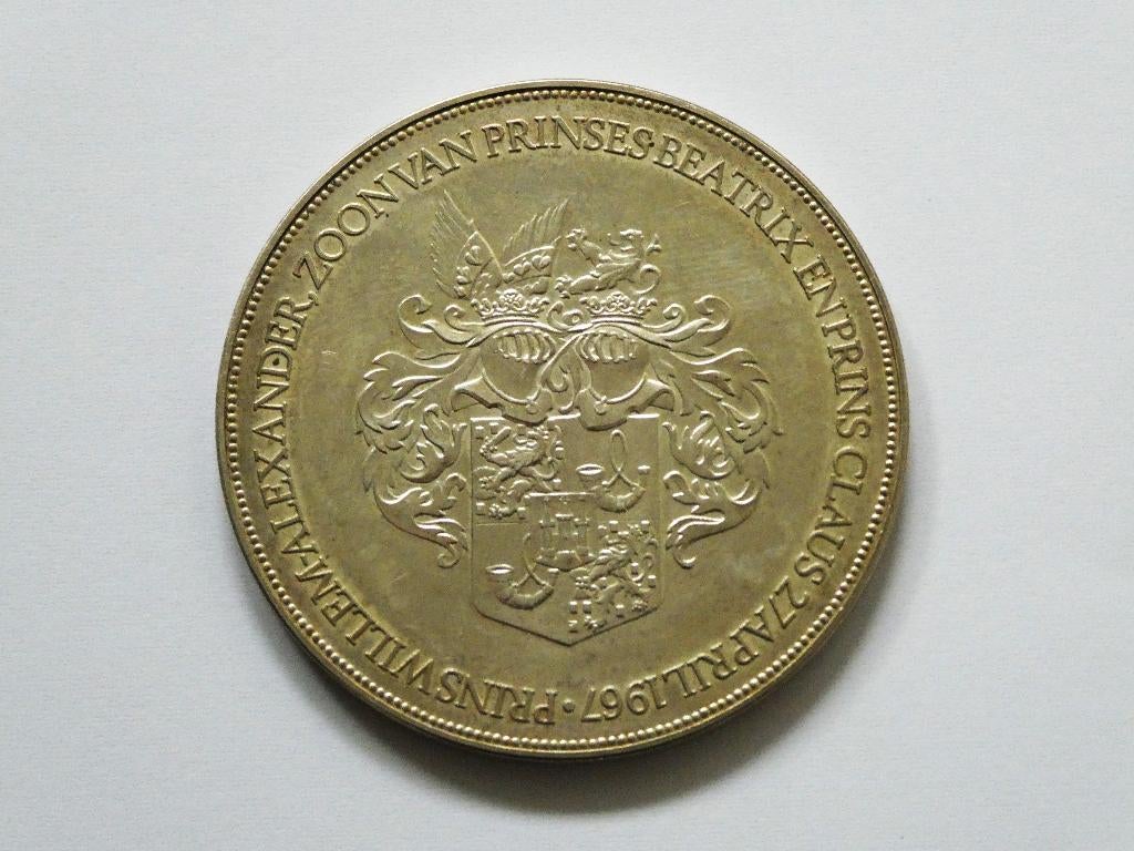 2 Beatrix Willem Alexander , geboorte penningen zilver brons, Ophalen of Verzenden, Zilver, Nederland