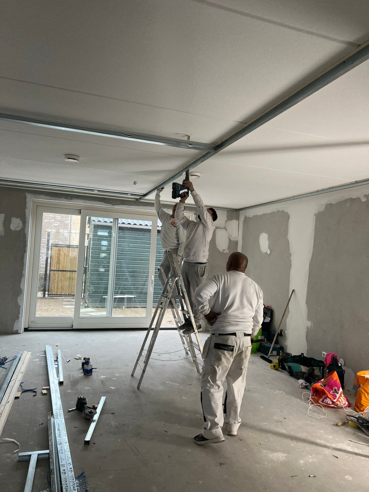 Verlaagd plafond - cinewall - koof stucwerk - schilderwerk, Garantie, Verbouw of Aanbouw