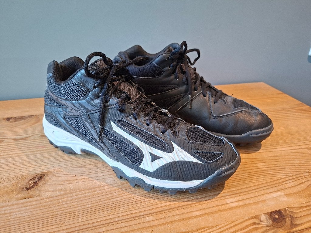 Mizuno veldschoenen maat 42,5, Ophalen of Verzenden, Zo goed als nieuw, Schoenen