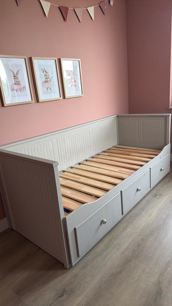 IKEA HEMNES bedbank met lades (uitschuifbaar), Ophalen, 85 tot 100 cm, Gebruikt, Lattenbodem