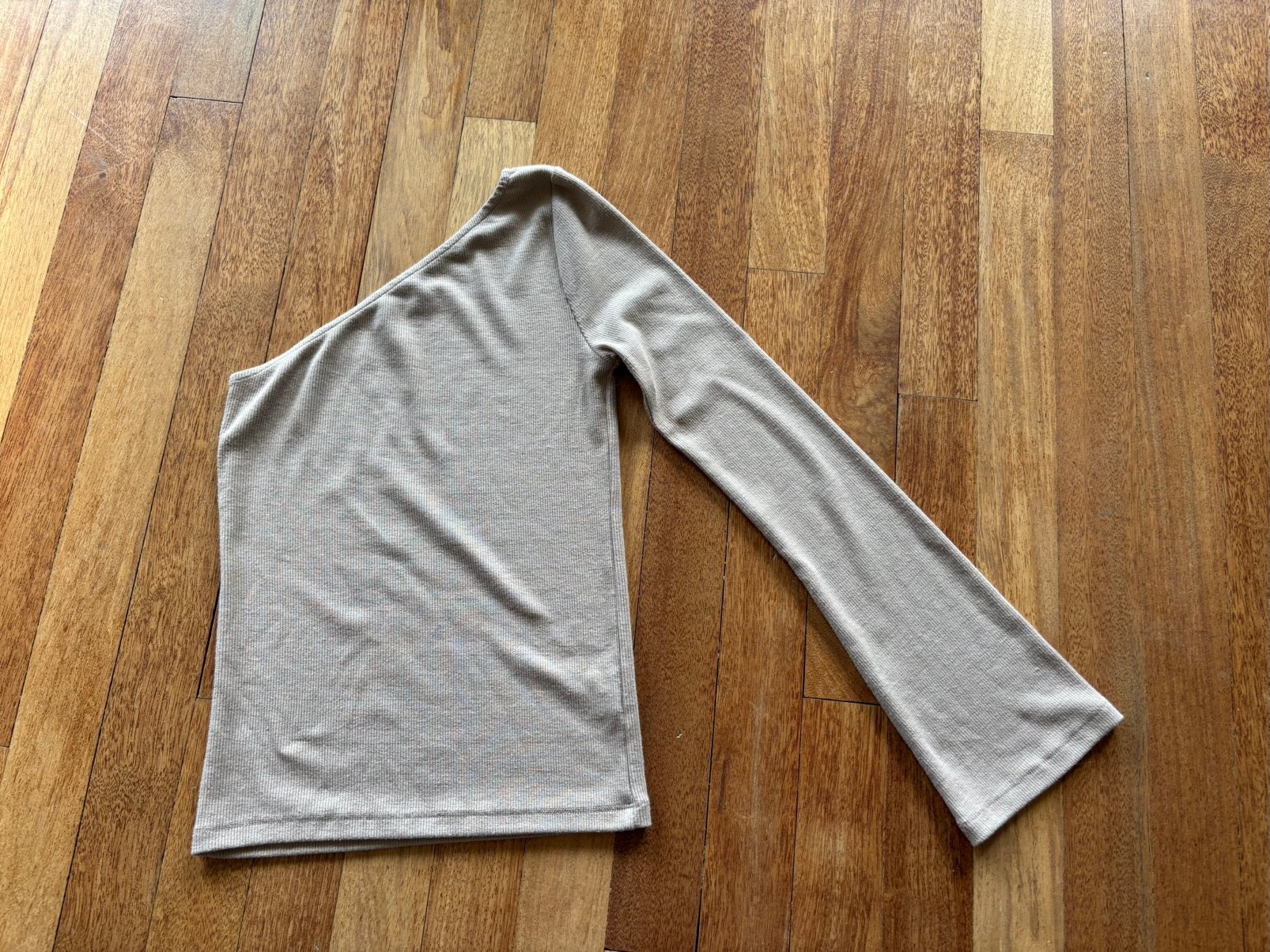Nieuw! Mooie off Schoulder shirt van My Jewellery . Maat XS, My Jewellery, Beige, Nieuw, Ophalen of Verzenden
