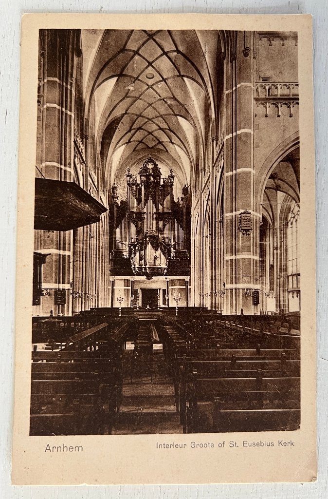 Oude Ansichtkaart  - Arnhem - Interieur St. Eusebius kerk, Verzamelen, Ophalen of Verzenden, Voor 1920, Ongelopen, Gelderland