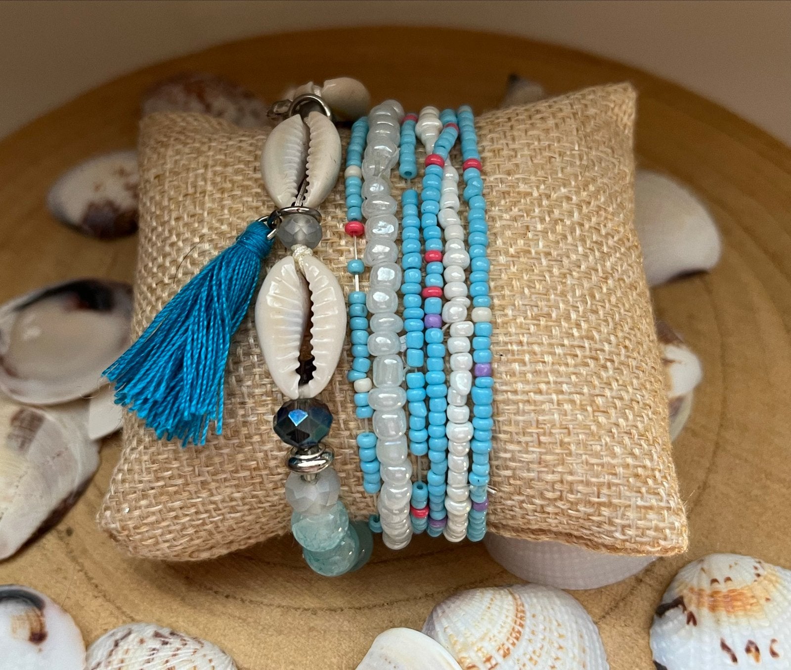 Boho elastische blauwe armbandenset met schelpen en kralen, Nieuw, Elastiek, Met bedels of kralen, Verzenden