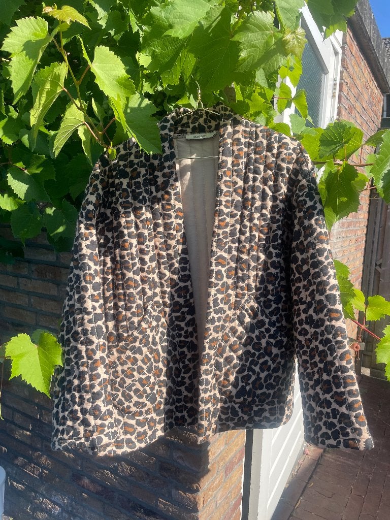 Gewatteerde jas Sissy Boy maat xs/s, Kleding | Dames, Jassen | Zomer, Sissy-Boy, Zo goed als nieuw, Maat 36 (S), Meerkleurig
