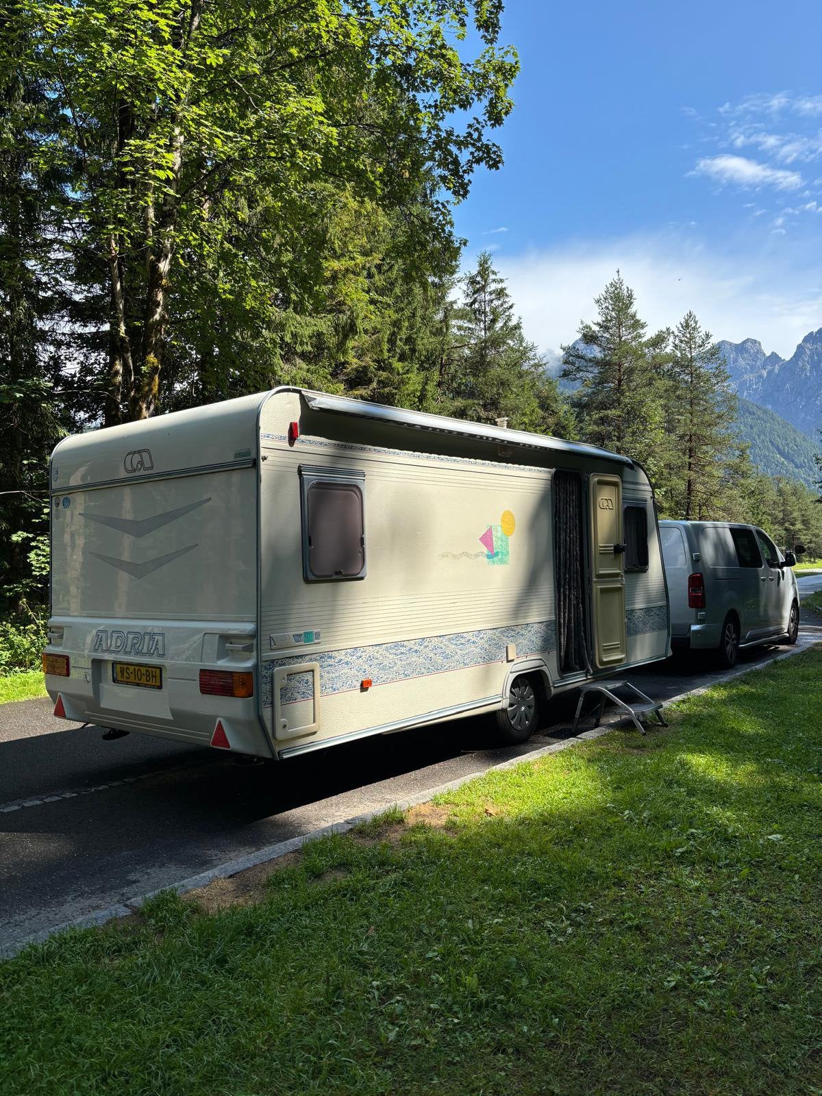 Adria 5.20 Up bj 1997, Rondzit, Frans bed, Particulier, Adria