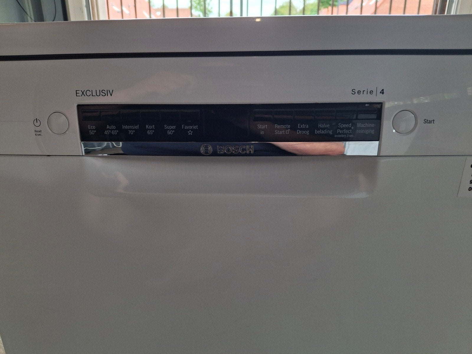 Bosch Serie 4 Exclusiv Vrijstaande Vaatwasser, Bosch, Robert Bosch Hausgeräte GmbH, Carl-Wery-Straße 34, 81739 München, GERMANY