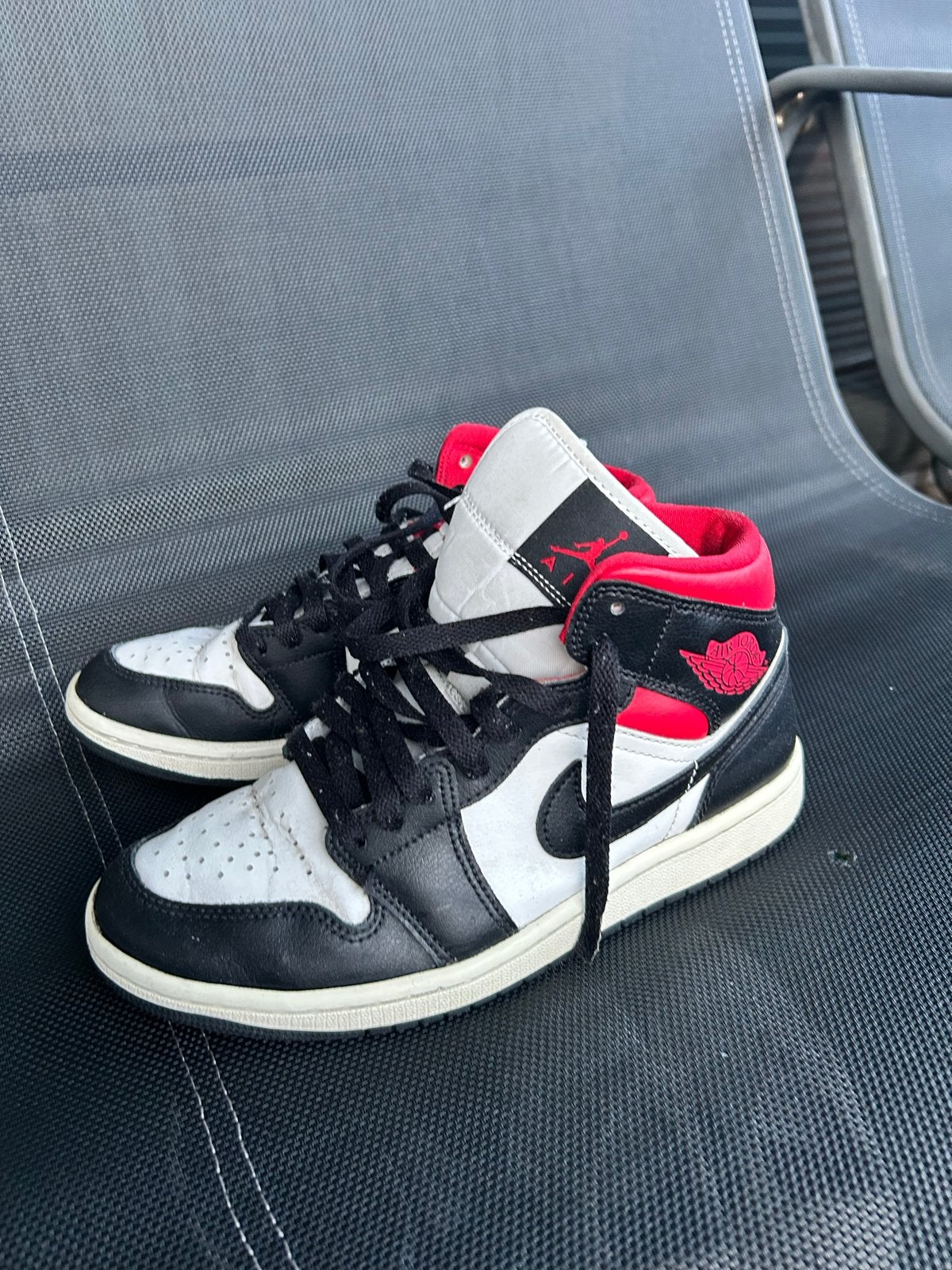 Nike Air Jordan 1 Mid Zwart Wit Rood - Maat 38, Kleding | Dames, Schoenen, Ophalen, Gedragen, Zwart, Sneakers of Gympen