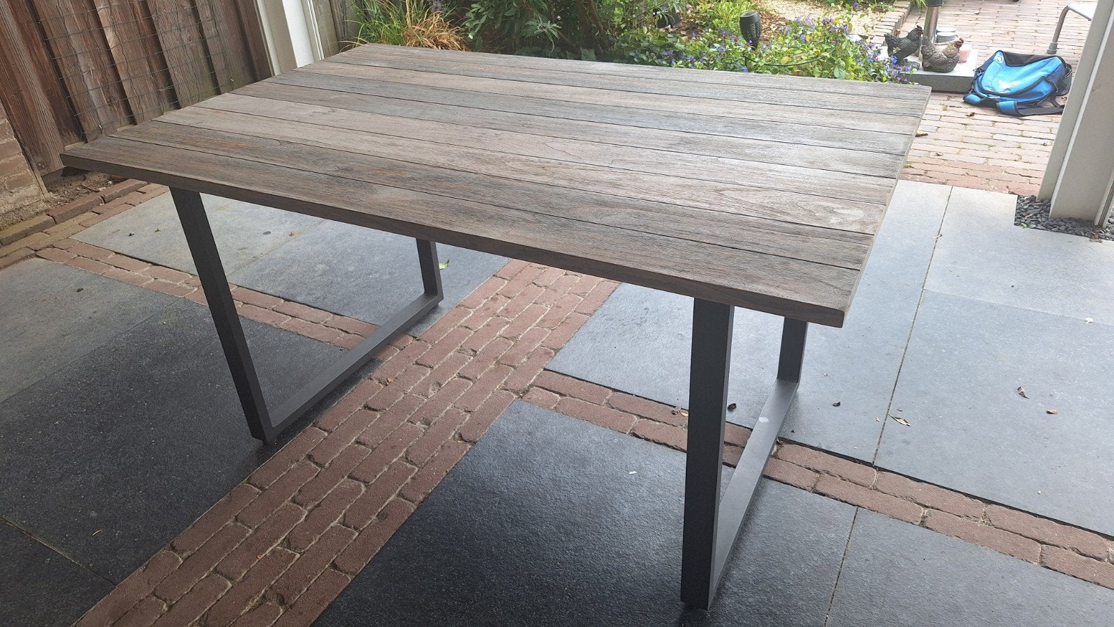Robuuste tuintafel van houtlook en metaal, Ophalen, Gebruikt, Rechthoekig, Hout