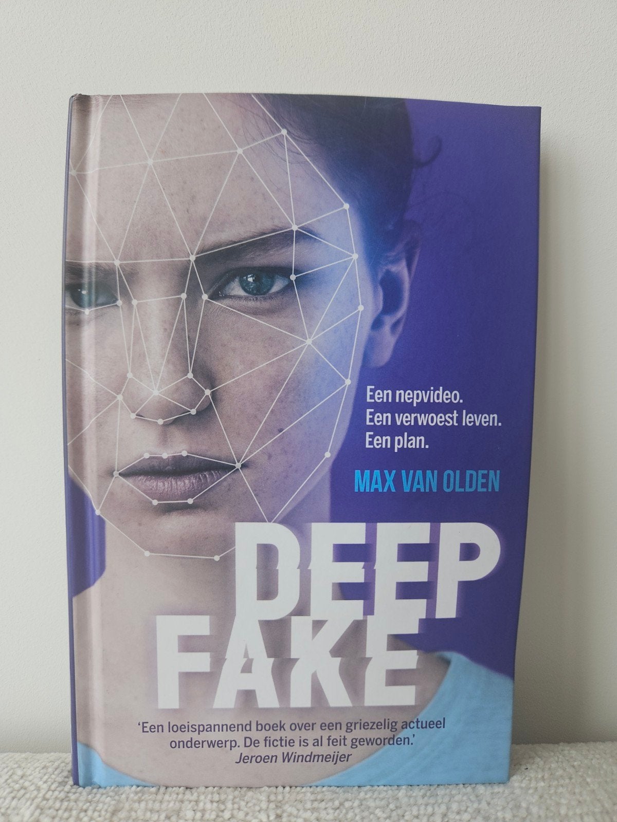 Max van Olden - Deepfake, Ophalen of Verzenden, Zo goed als nieuw, Max van Olden