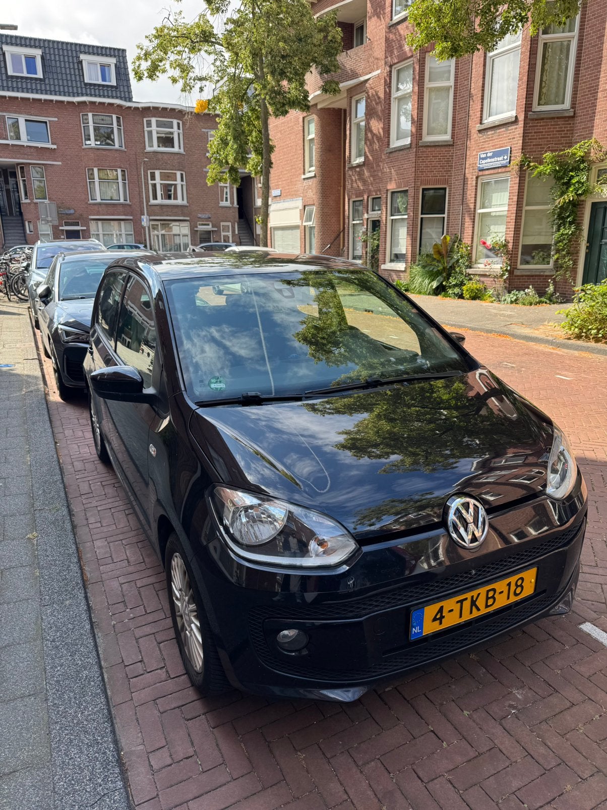 Volkswagen up! 1.0 44KW/60PK 5-DRS 2014 Zwart, Voorwielaandrijving, 840 kg, 4 stoelen, Zwart