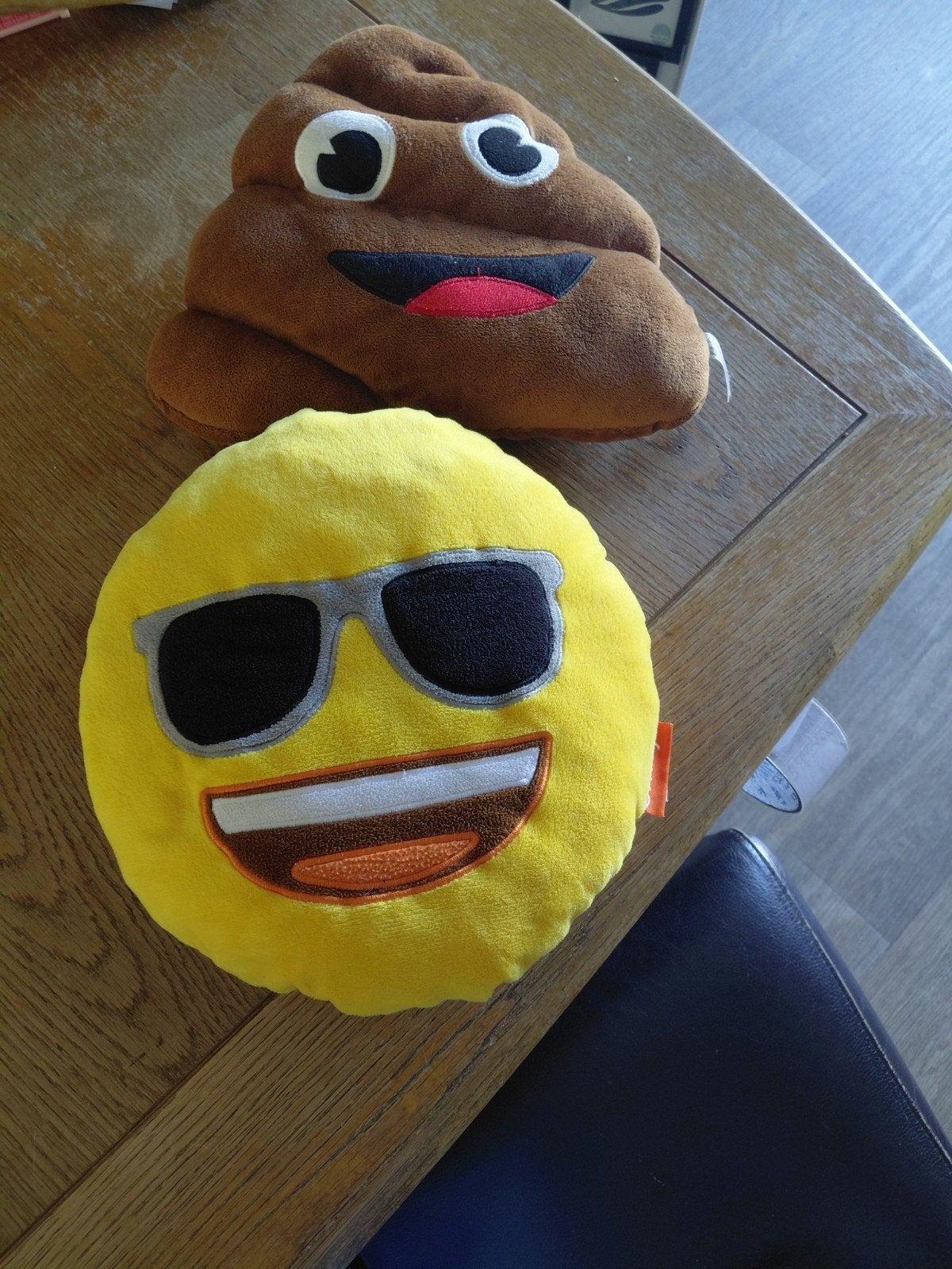 Emoji knuffels: Poep en Zonnebril Smiley, Overige merken, Overige karakters, Overige typen, Nieuw