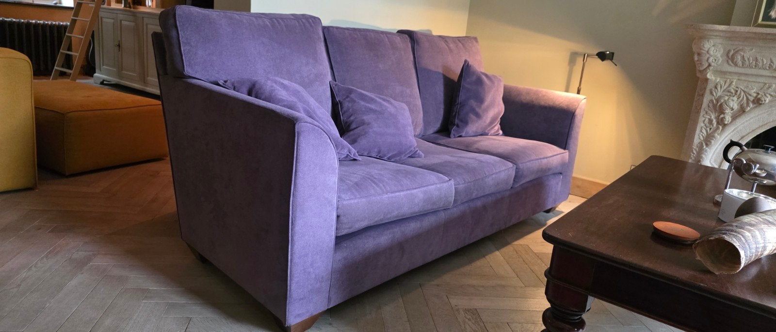 Comfortabele paarse driezitsbank van het merk Maccaz /Bench, Huis en Inrichting, Banken | Bankstellen, Ophalen, Gebruikt, Driepersoons