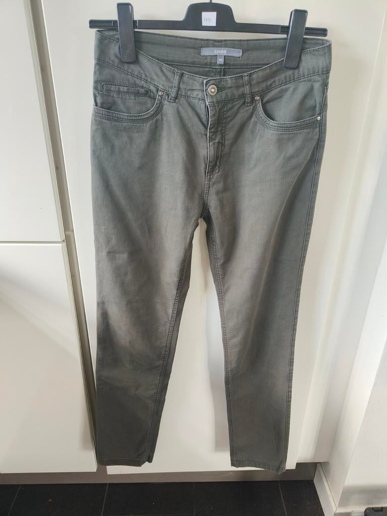 Nieuwe Sanne jeans, groen, maat 40, Kleding | Dames, Overige kleuren, Nieuw, Ophalen of Verzenden, W30 - W32 (confectie 38/40)