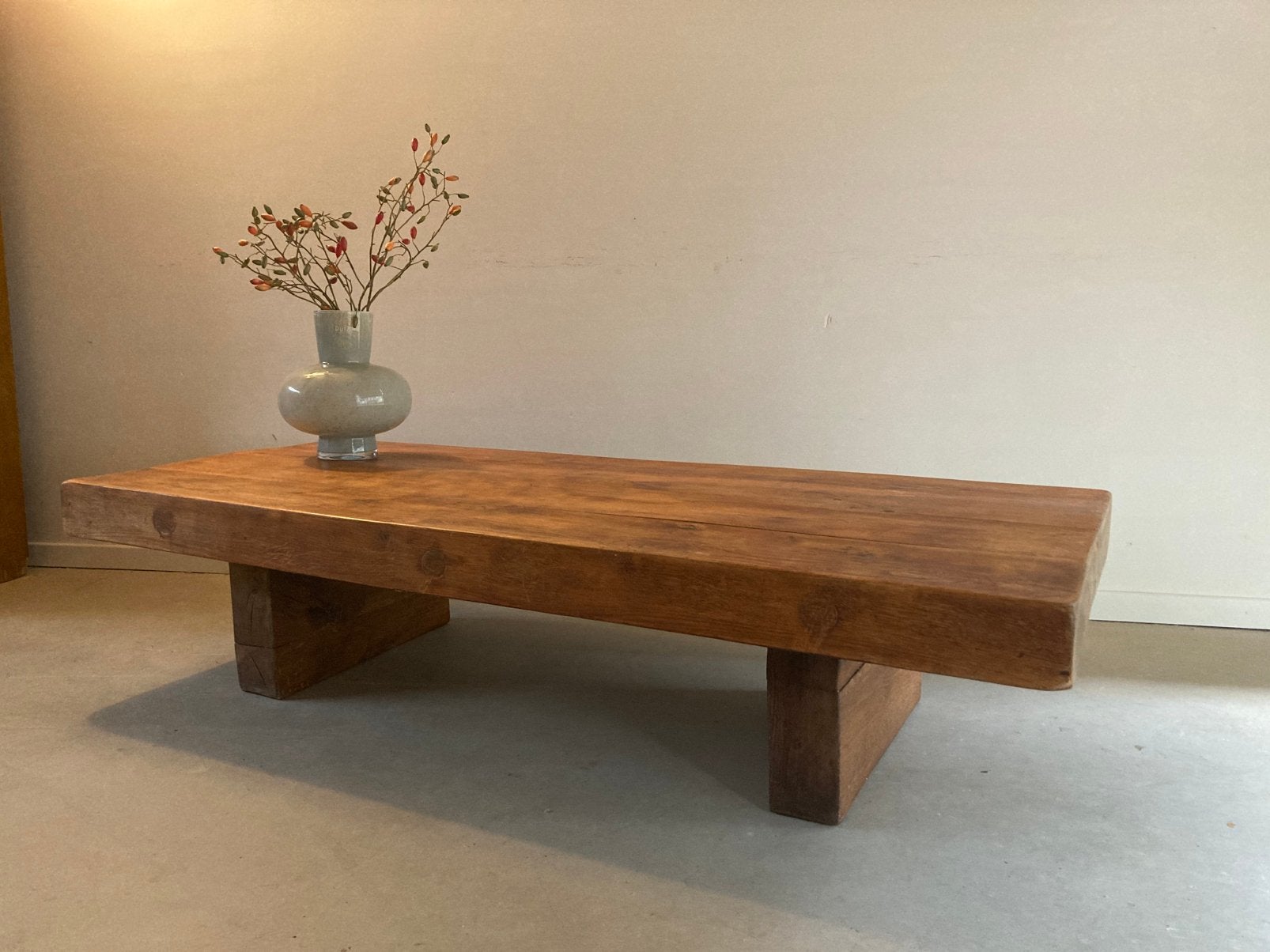 Vintage Wabi Sabi massief eiken salontafel jaren ‘70, Gebruikt, Eikenhout, X, 150 tot 200 cm