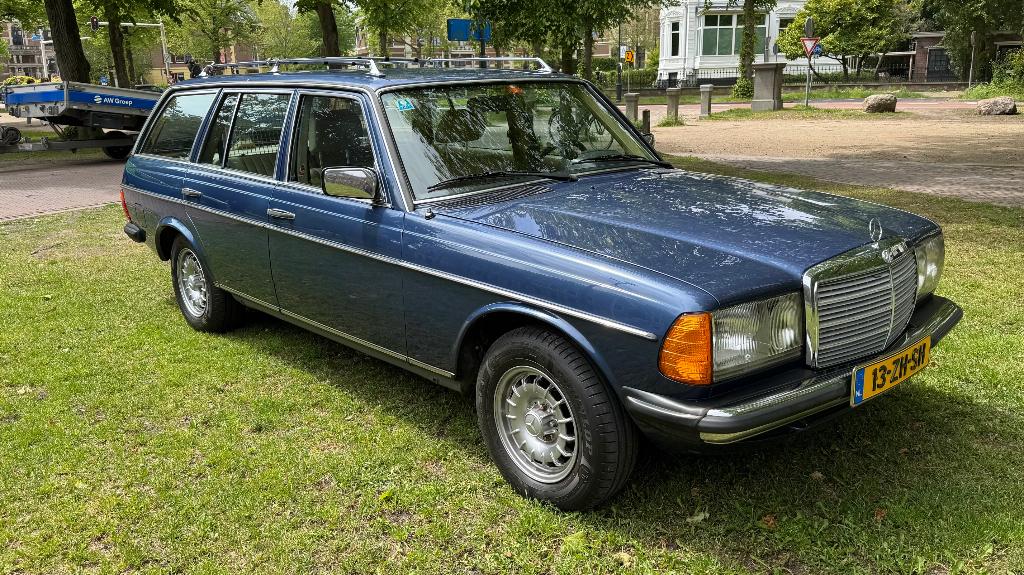 Mercedes-Benz 200-Serie 2.7 280 TE AUT 1983 Blauw, Topstaat!, Auto's, Mercedes-Benz, Automaat, Achterwielaandrijving, Beige, Blauw