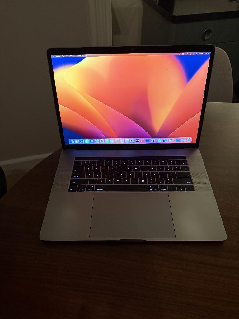 MacBook Pro 15" 2017 — i7 / 16GB — Logic board&display 2021, 1 TB of meer, 2 tot 3 Ghz, Zo goed als nieuw, 16 GB