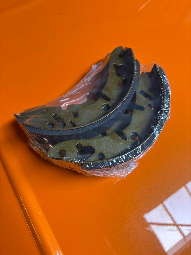 Set remschoenen achter voor de classic mini (nieuw), Auto-onderdelen, Ophalen