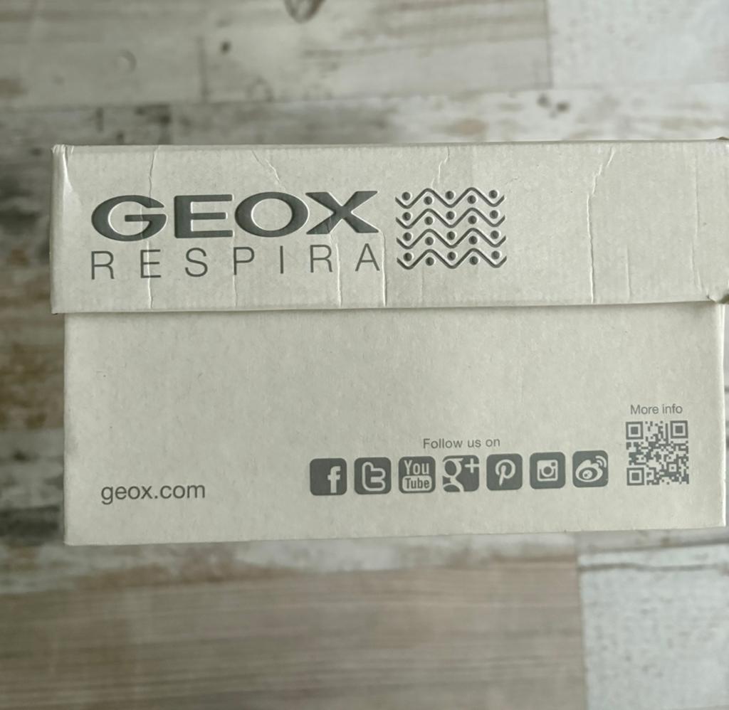 Pumps Geox maat 36, echt leer, donkerblauw, Kleding | Dames, Schoenen, Pumps, Blauw, Ophalen of Verzenden, Zo goed als nieuw