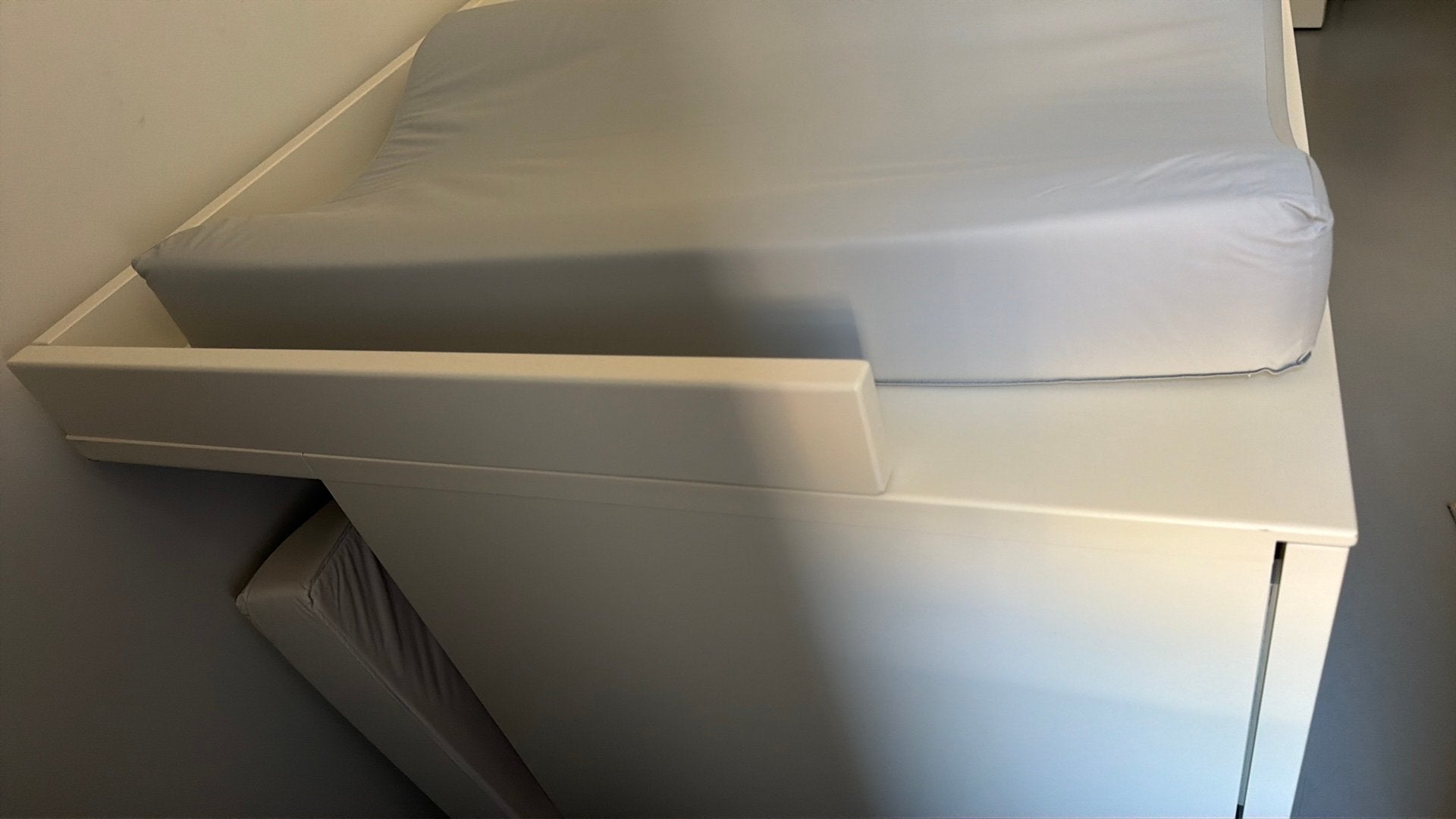 Foto 6 van Kidsmill commode wit met bladvergroter