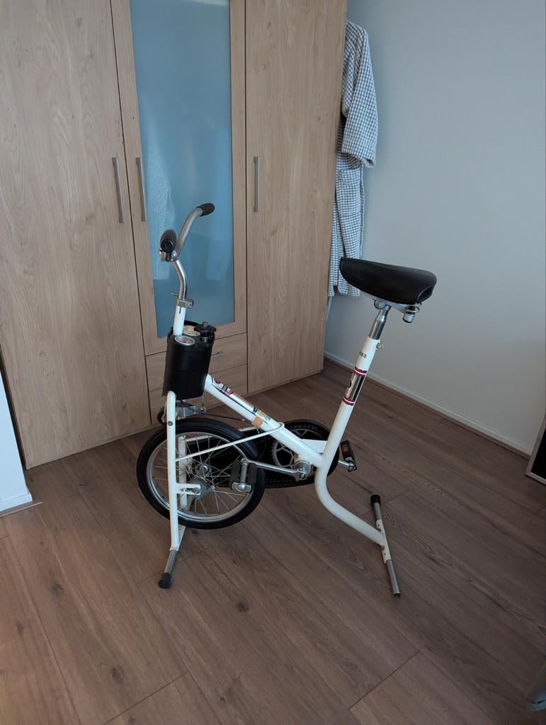 Hometrainer - Ideaal voor senioren, Sport en Fitness, Fitnessapparatuur, Ophalen, Gebruikt, Metaal, Benen