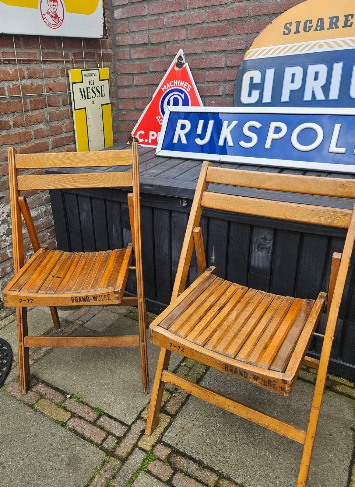 2 mooie houten Brand (bier) wijlre klapstoeltjes., Ophalen, Overige merken
