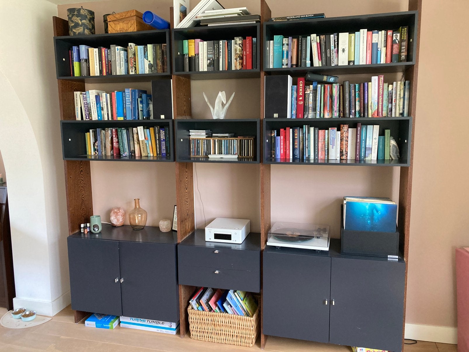 Moderne boekenkast/wandmeubel met veel opbergruimte, Ophalen, Gebruikt, 200 cm of meer, Met lade(s)