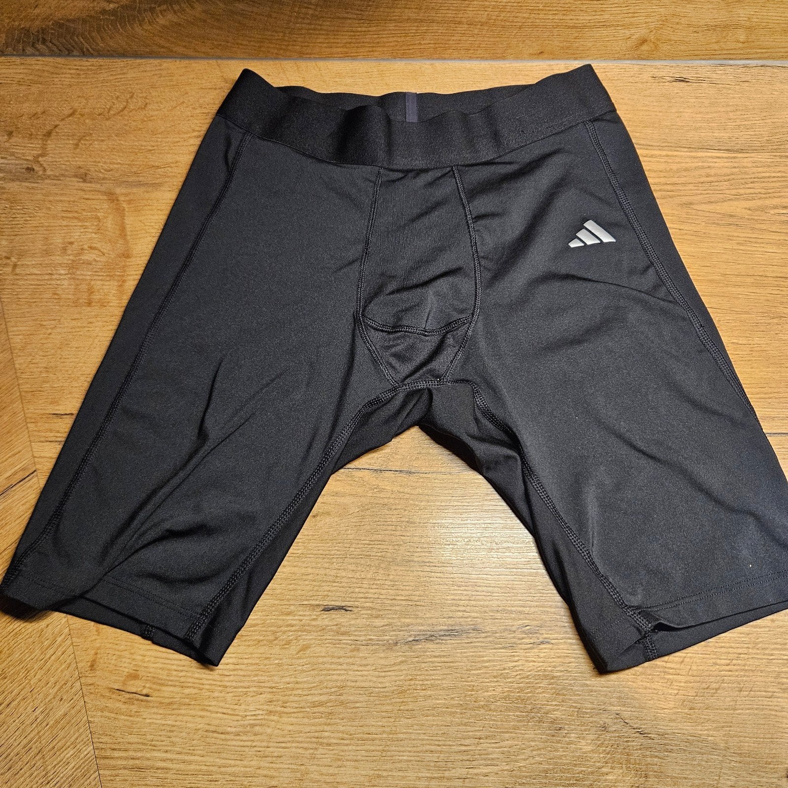 Adidas TechFit Short Tight - Ongedragen, Sport en Fitness, Maat M, Ophalen of Verzenden, Nieuw, Trainingspak