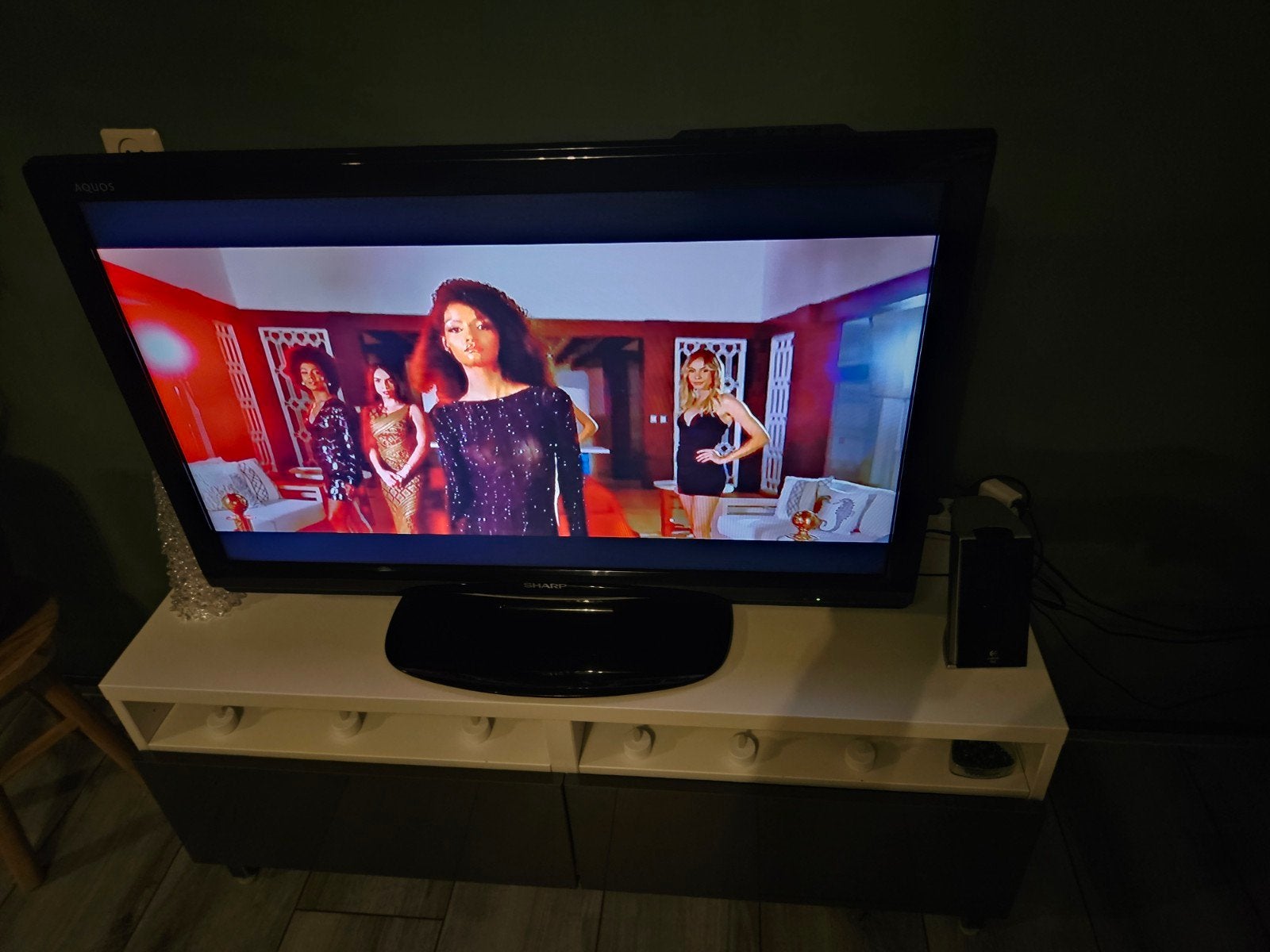 Sharp LCD TV LC-37D44E-BK - 94 cm (37 inch), Gebruikt, 50 Hz, Sharp, HD Ready (720p)