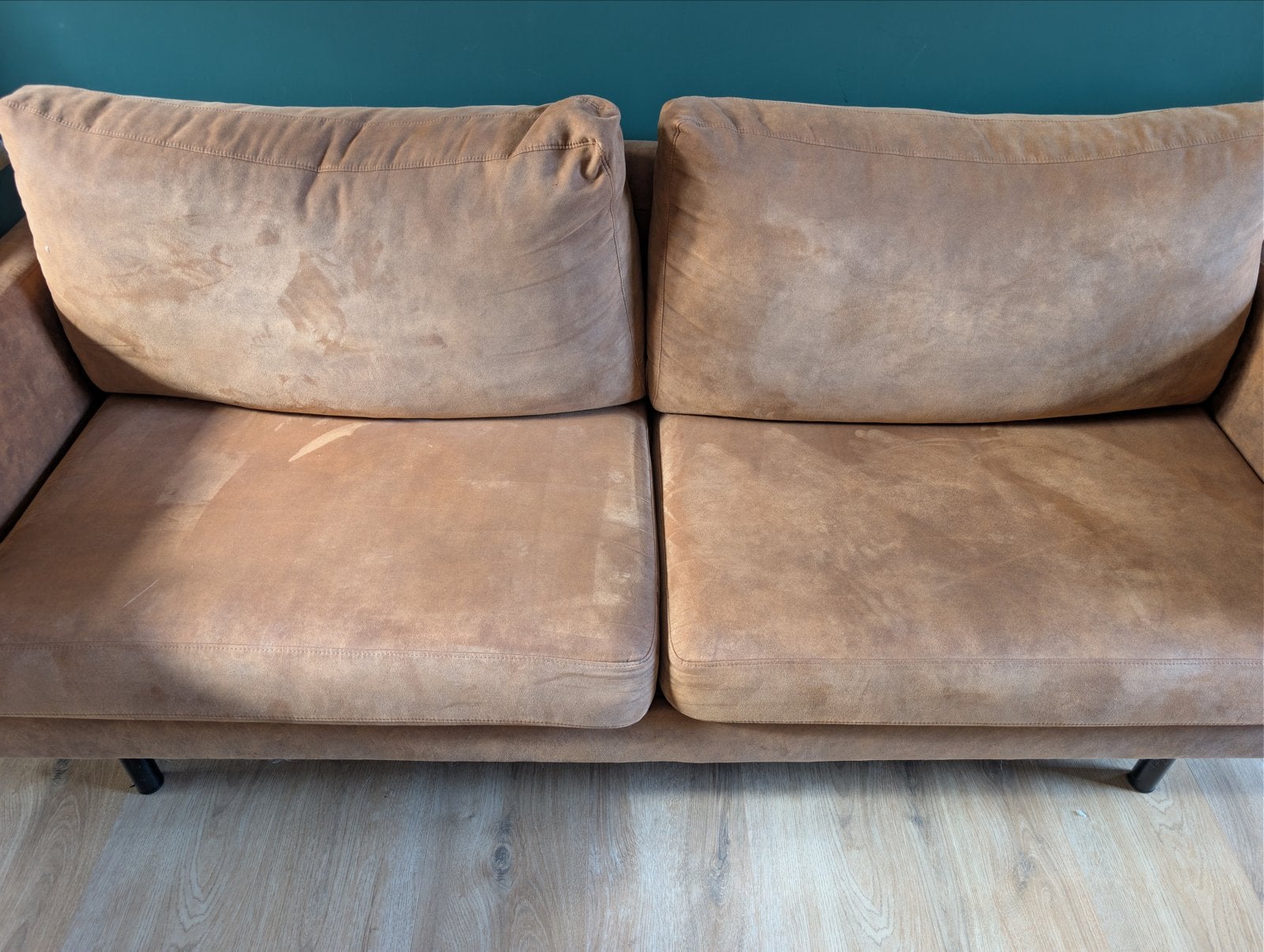 Comfortabele bruine/oranje tweezitsbank - Gebruikt, Huis en Inrichting, Gebruikt, Tweepersoons, 75 tot 100 cm, Ophalen of Verzenden