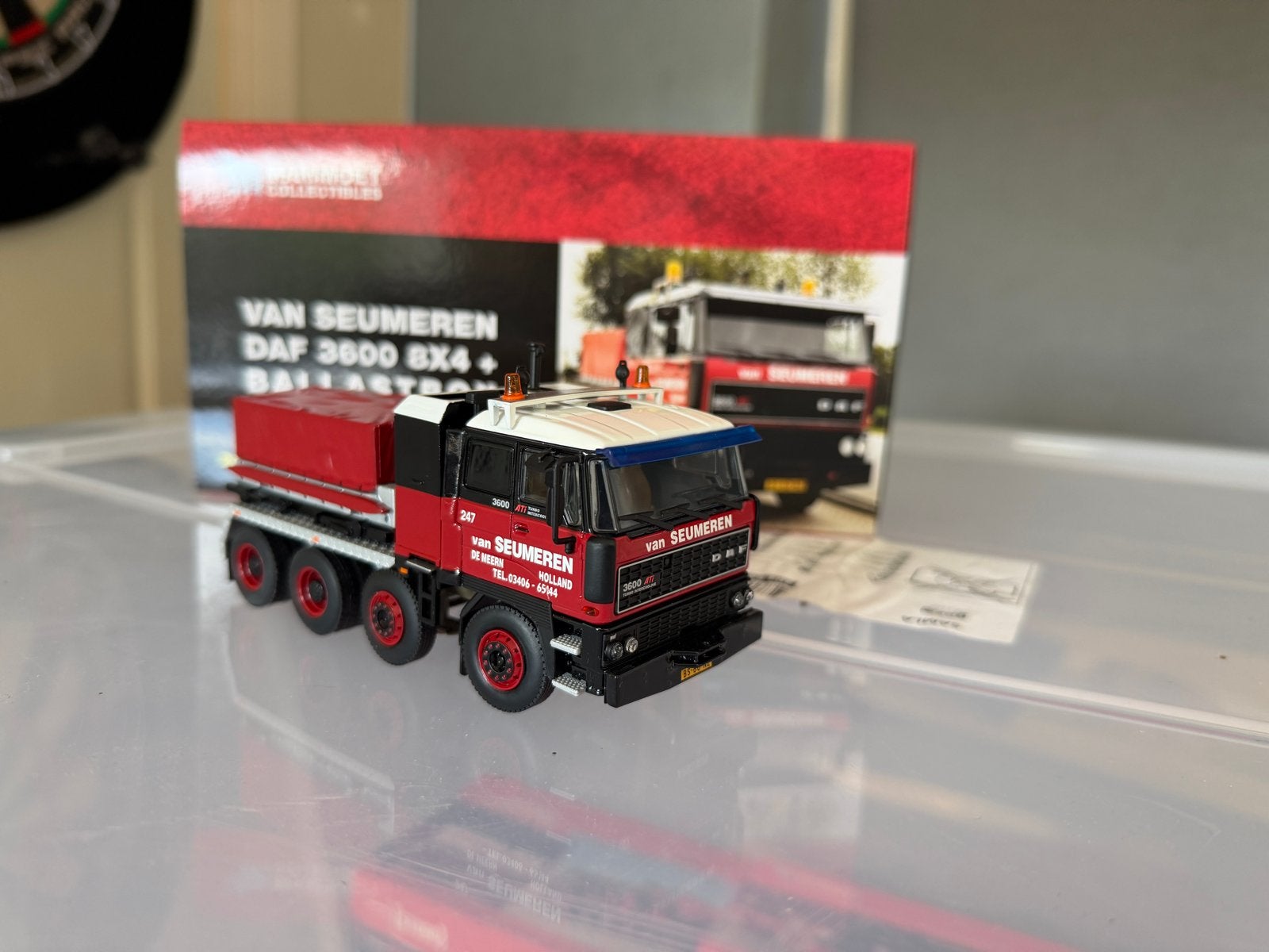 WSI Mammoet Van Seumeren DAF 3600 8x4 + ballastbox, Hobby en Vrije tijd, Modelauto's | 1:50, Ophalen of Verzenden, Zo goed als nieuw