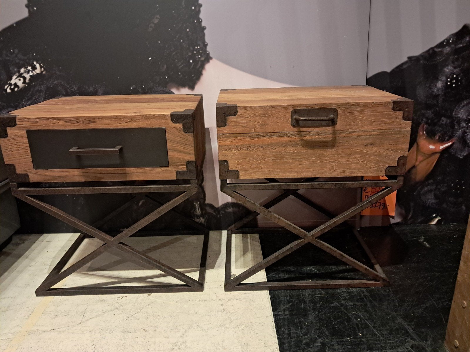 Nachtkastje/Sidetable VAN € 350 VOOR €125, 50 – 75, Gebruikt, Minder dan 50 cm, 50 tot 75 cm