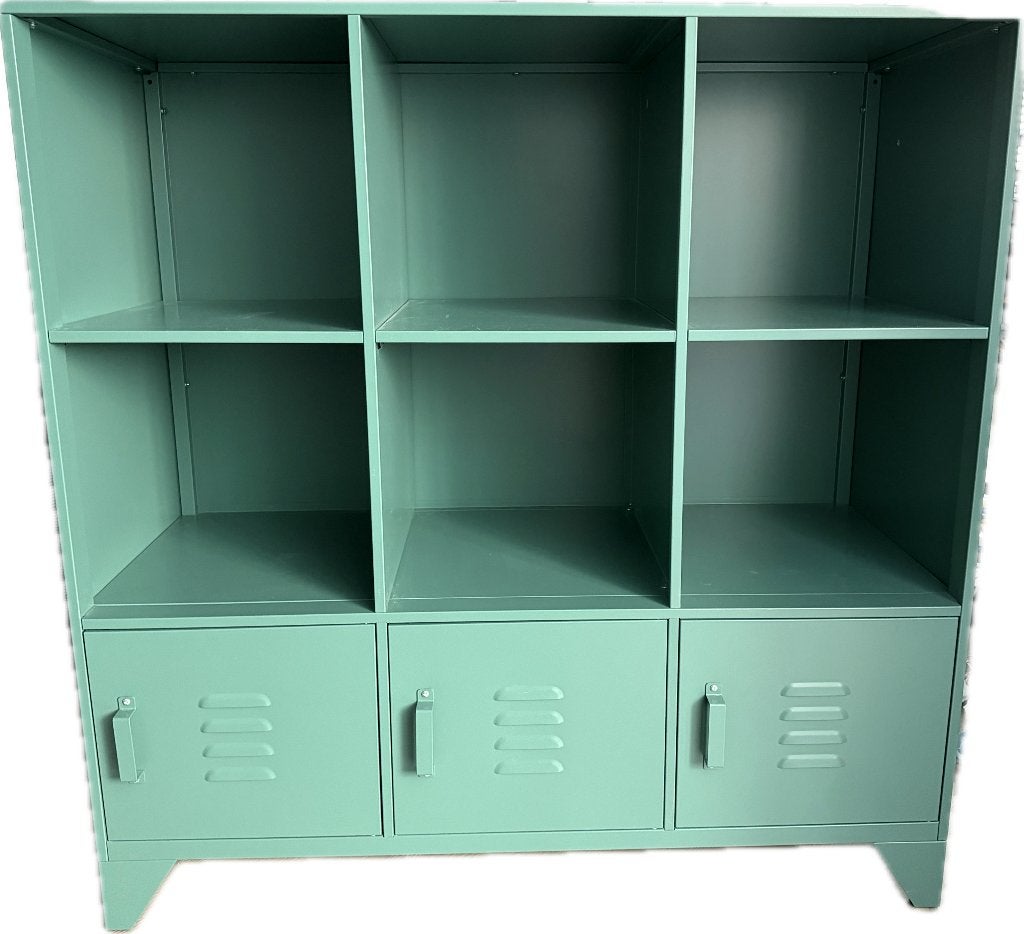 Metalen kast met vakken en deurtjes (in prachtig groen), Kinderen en Baby's, Ophalen, Kast, Zo goed als nieuw, 75 tot 100 cm