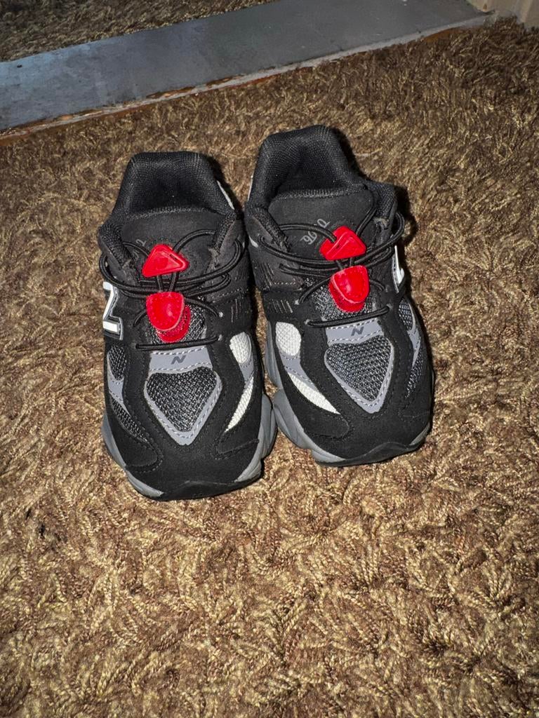 New Balance sneakers maat 24 - zo goed als nieuw, Kinderen en Baby's, Ophalen of Verzenden, Zo goed als nieuw, Jongen of Meisje