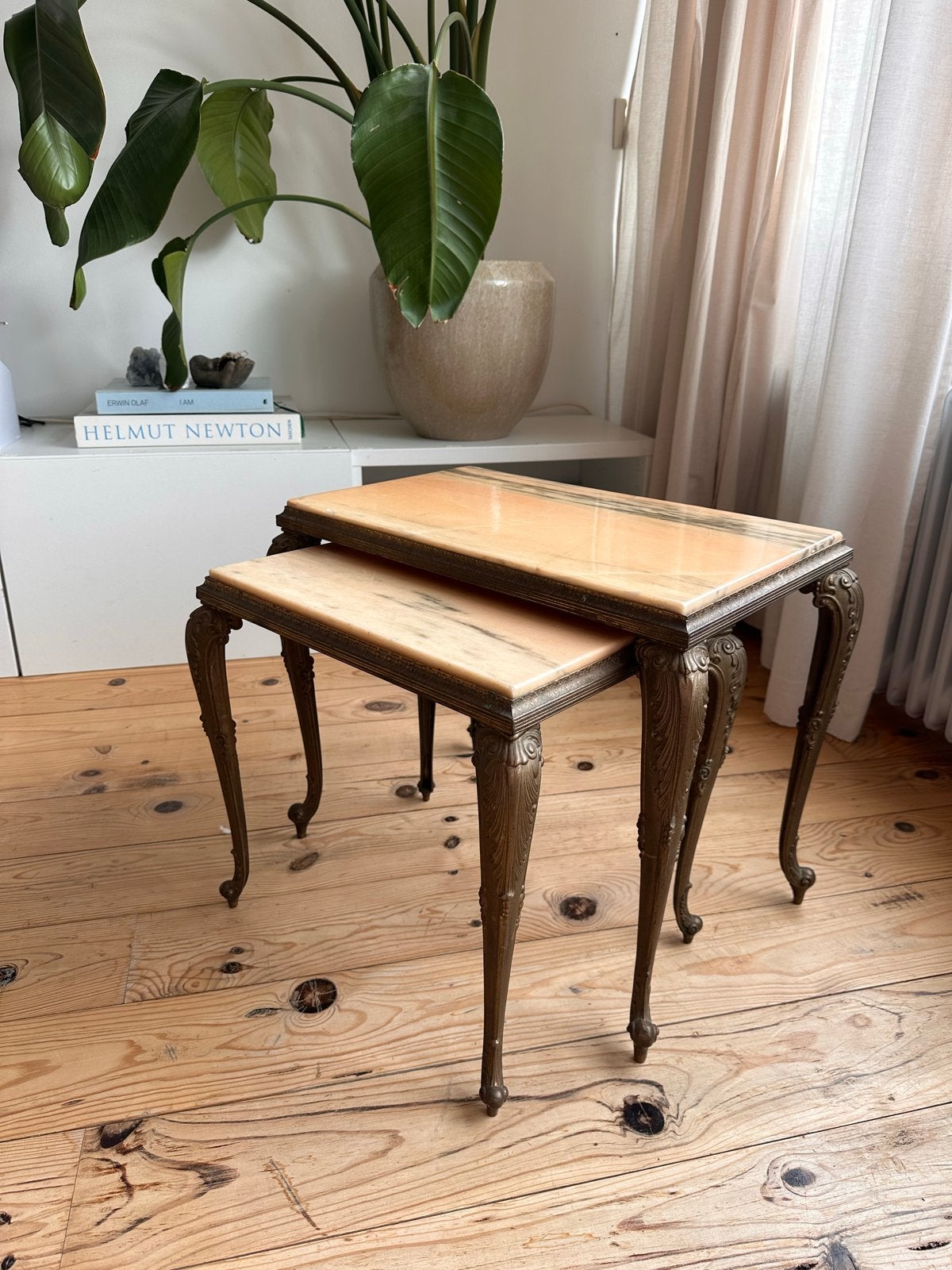 Prachtige vintage set van 2 marmeren bijzettafels, Ophalen