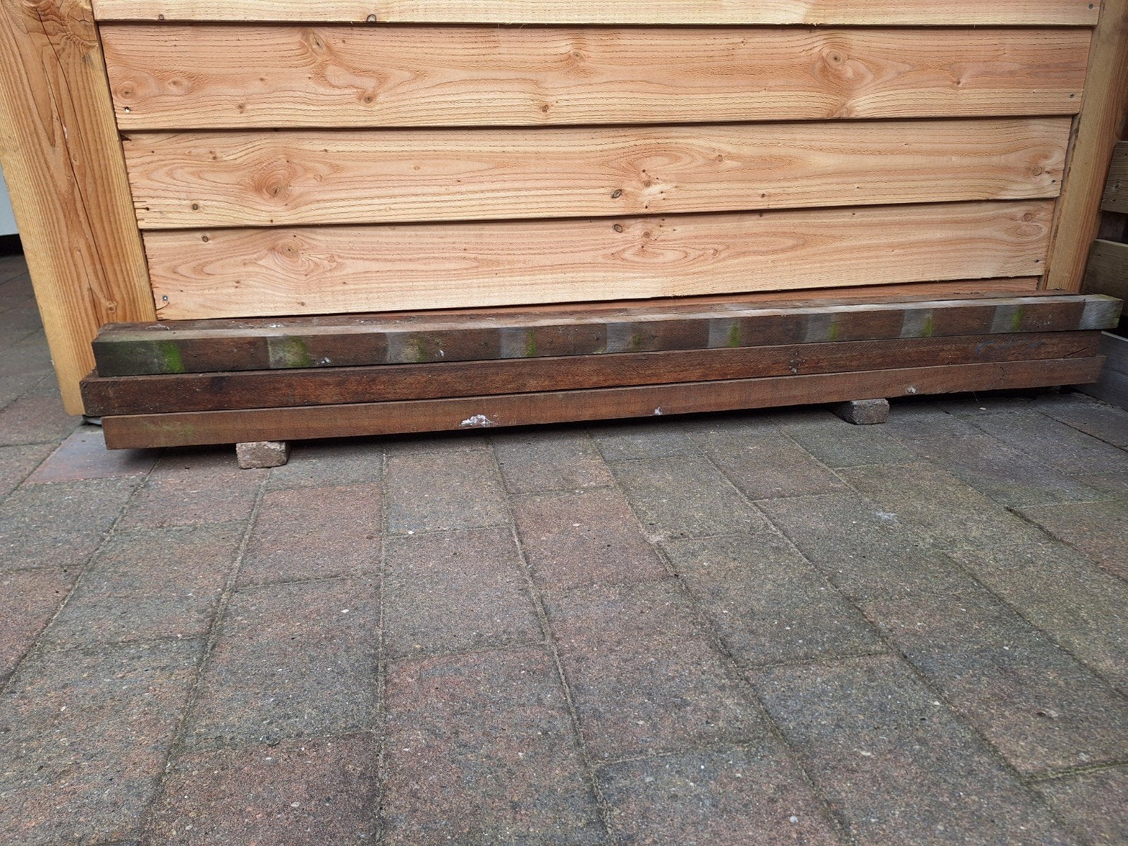 Hard houten palen, Doe-het-zelf en Verbouw, Hout en Planken, Ophalen, Gebruikt, 200 tot 250 cm, 50 mm of meer