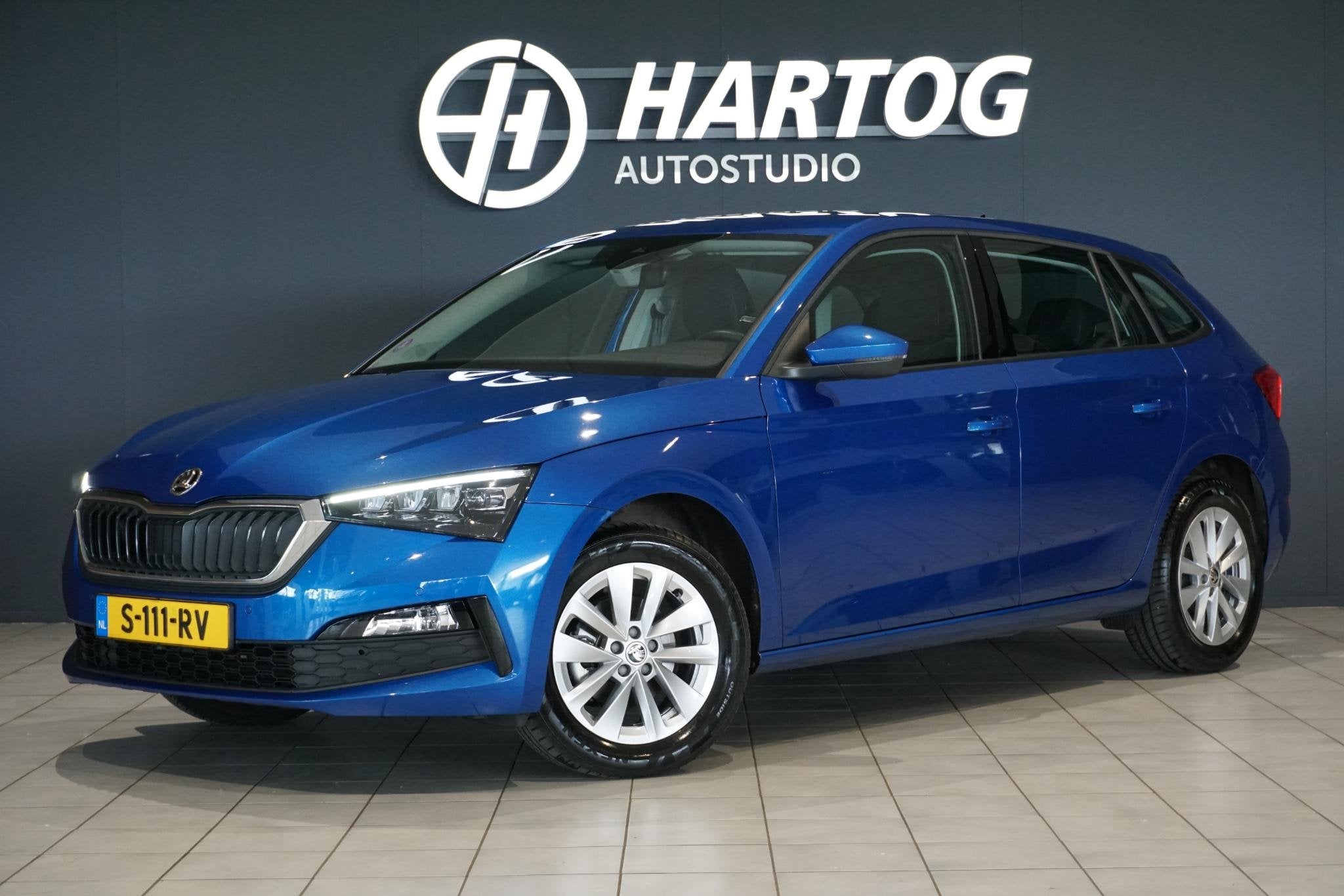 Skoda Scala 1.0 TSI Business Edition + TREKHAAK / STOELVERWA, Auto's, Scala, Gebruikt, Blauw, Automatische klimaatregeling