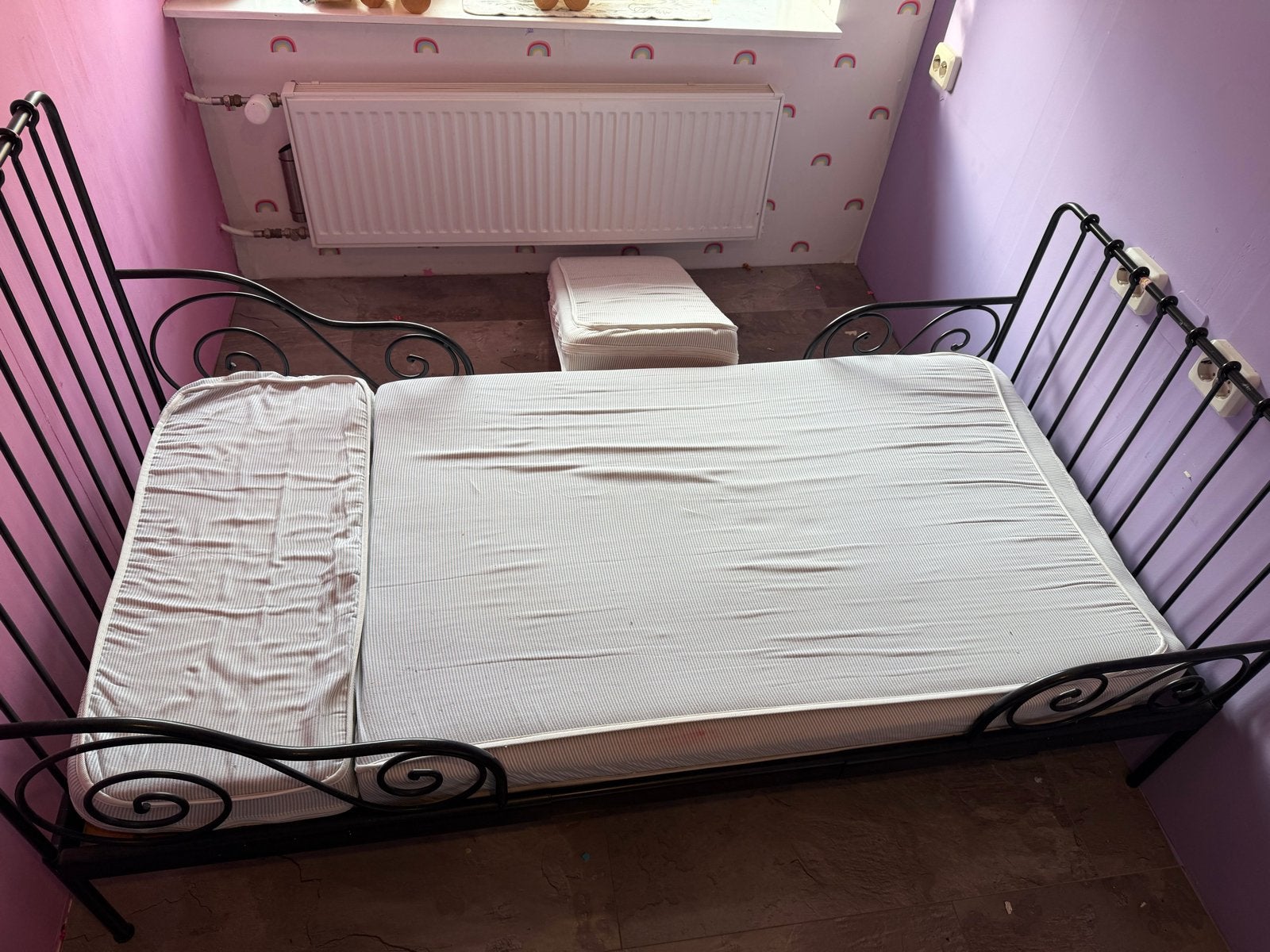 IKEA MINNEN uitschuifbaar kinderbed bed, zwart metaal, Ophalen, Eenpersoons, Zwart, 80 cm