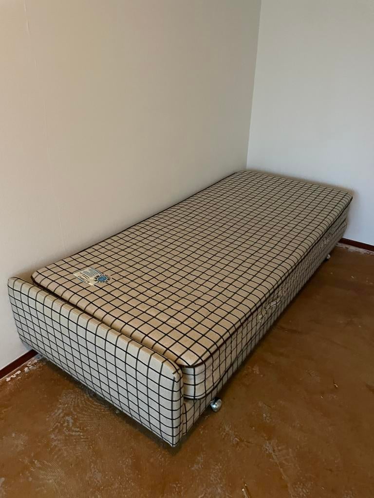 Eenpersoons boxspring bed, Huis en Inrichting, Ophalen, Gebruikt, 90 cm, Eenpersoons