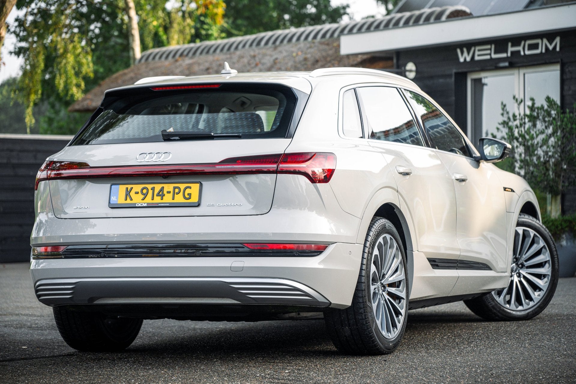 Audi E-tron E-tron 55 quattro advanced Pro Line Plus 95 kWh, Auto's, Automaat, Beige, 95 kWh, Leder