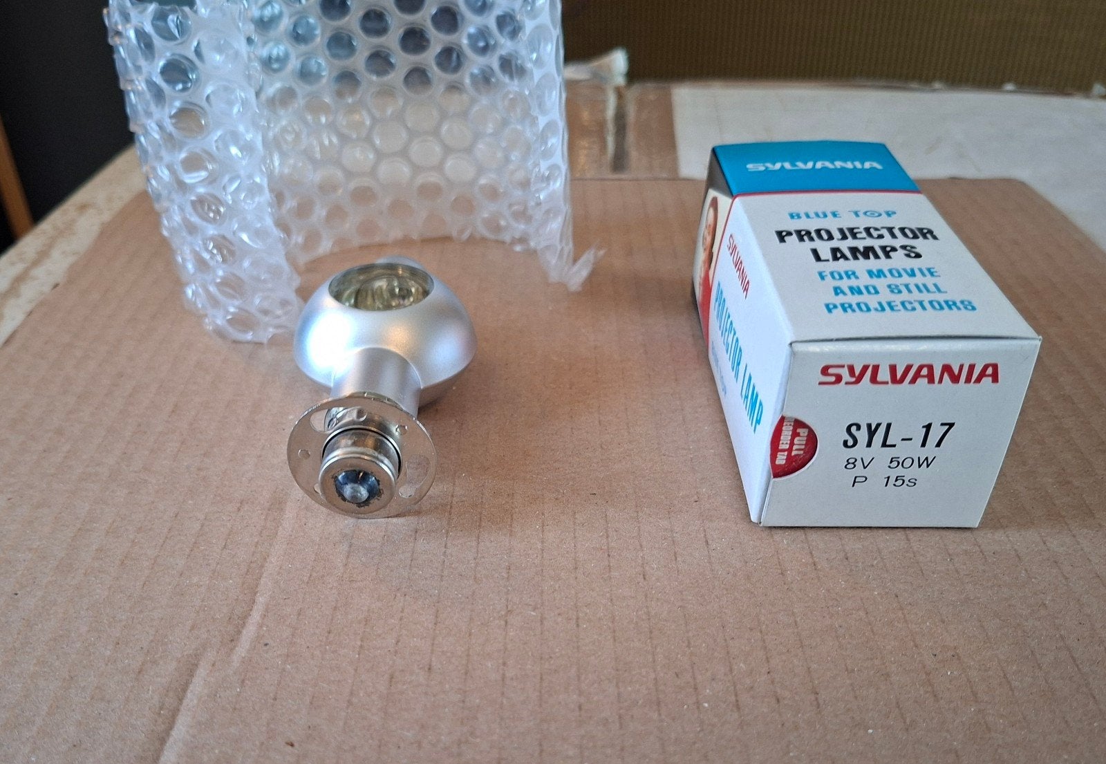 SYL-17 Projectorlamp 8V 50W (A1/17 / CXR / CXL) – NOS, Verzamelen, Fotografica en Filmapparatuur, Ophalen, 1960 tot 1980, Overige typen