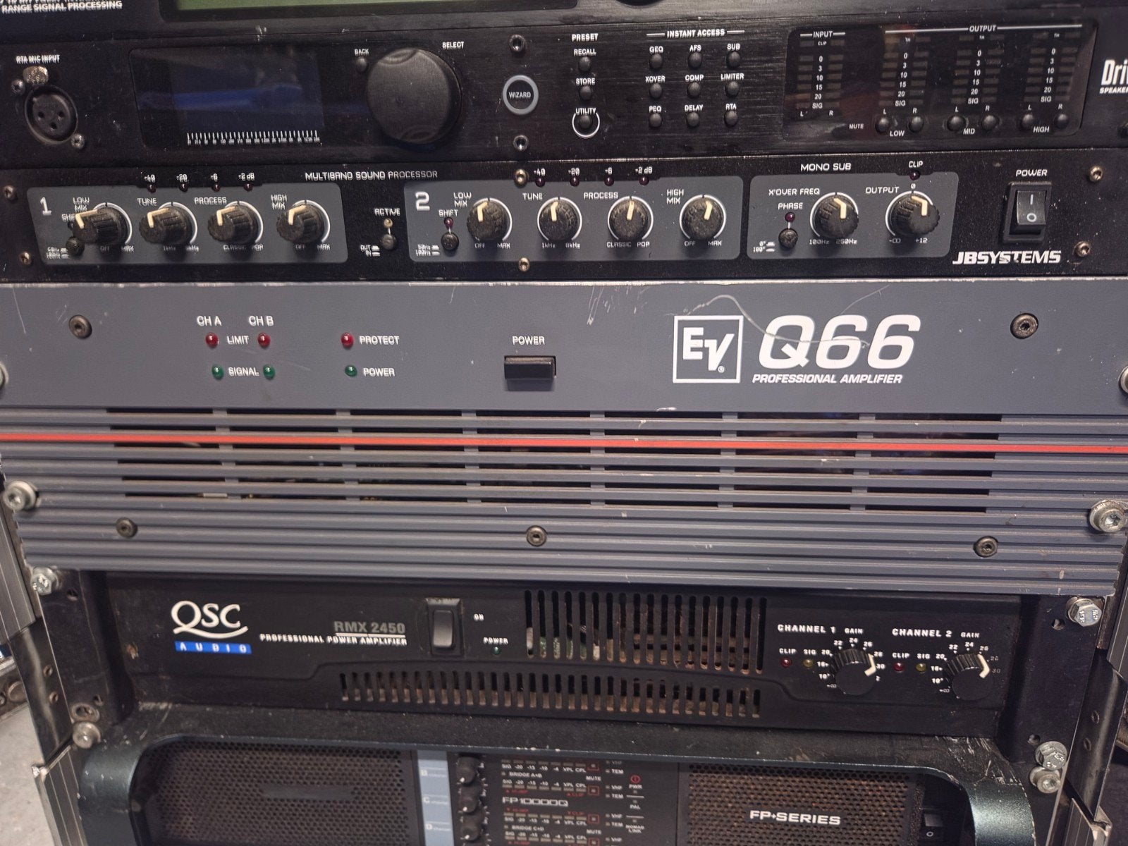 EV Q66 & QSC RMX2450 Versterkers, Ophalen of Verzenden, Gebruikt, 500 tot 1000 watt, P.A.