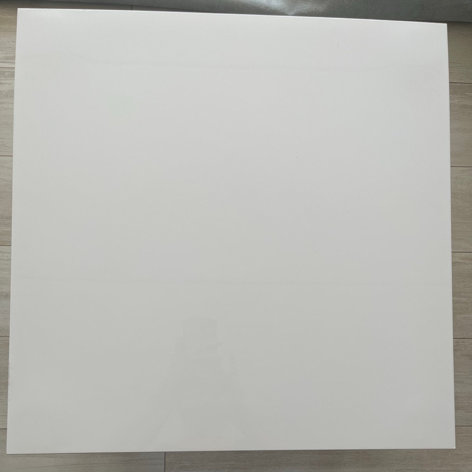 Witte salontafel, vierkant, modern design., Huis en Inrichting, Tafels | Salontafels, Ophalen, Gebruikt, Vierkant, 50 tot 100 cm