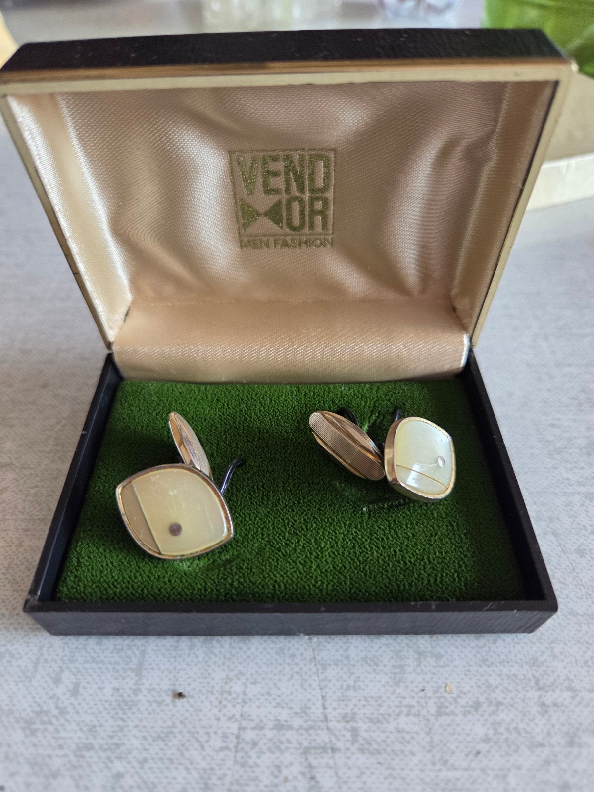 Vintage Vend Or Manchetknopen - Verguld met Parelmoer, Ophalen of Verzenden, Gebruikt, Overige materialen, Verguld